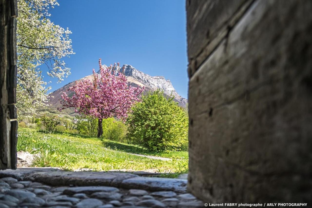 Vila Gite Du Porche Saint-Jean-de-la-Porte Exteriér fotografie